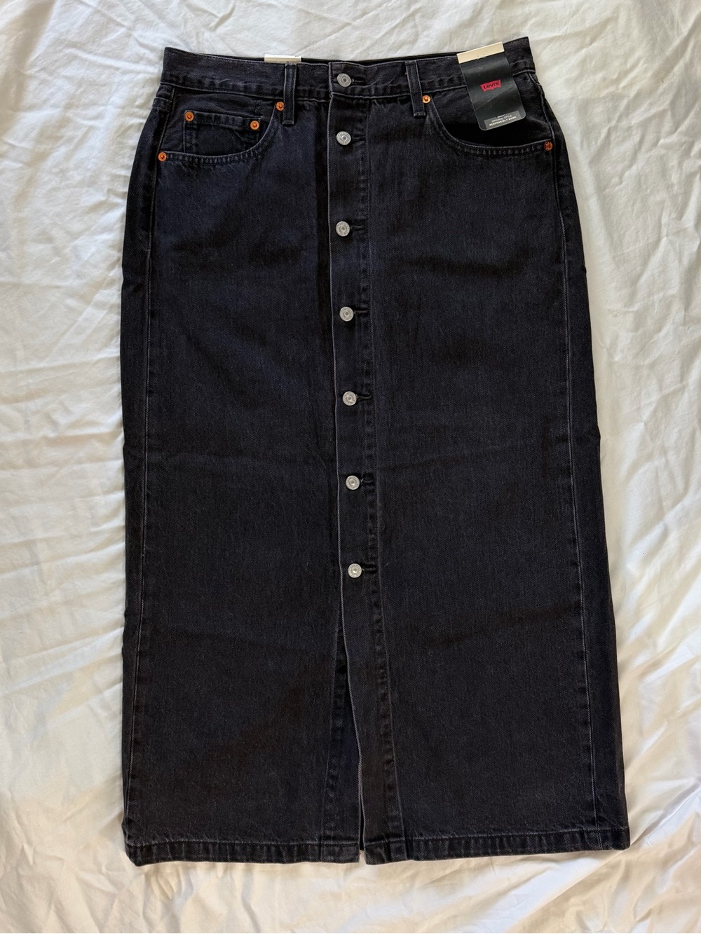 NWT Levi’s Premium Button Midi Skirt Black Denim Size 30 Can We Pretend